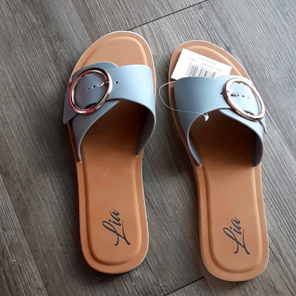 Ladies shoes